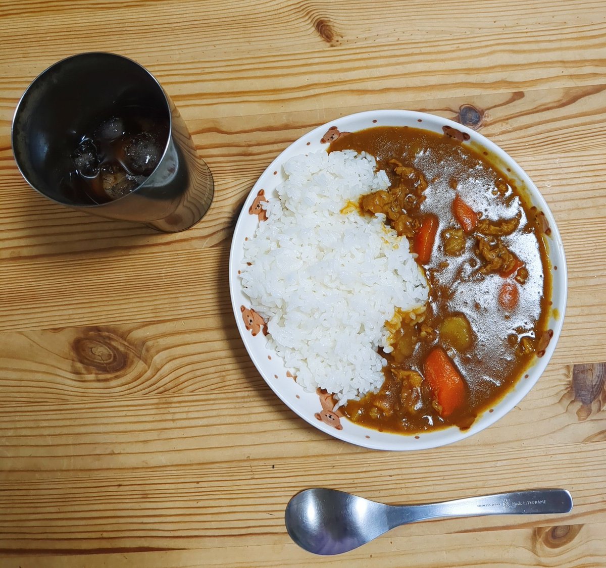shachi_1017's tweet photo. 今日はカレーを作りましたよっと。コリアンダー、クミン、カルダモン、レッドペッパーマシマシにみじん切りしょうがでいい感じ！ https://t.co/MBsDb7VB0B