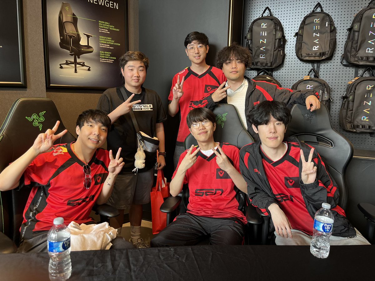 MidPlate's tweet photo. SEN/Zellsis?/Razer event :3 https://t.co/Gj50m1Iukk