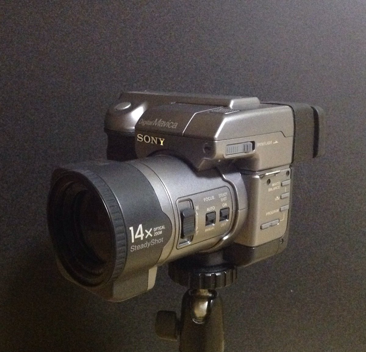 ころな tweet media