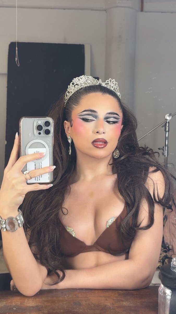 Daniella Darling tweet media