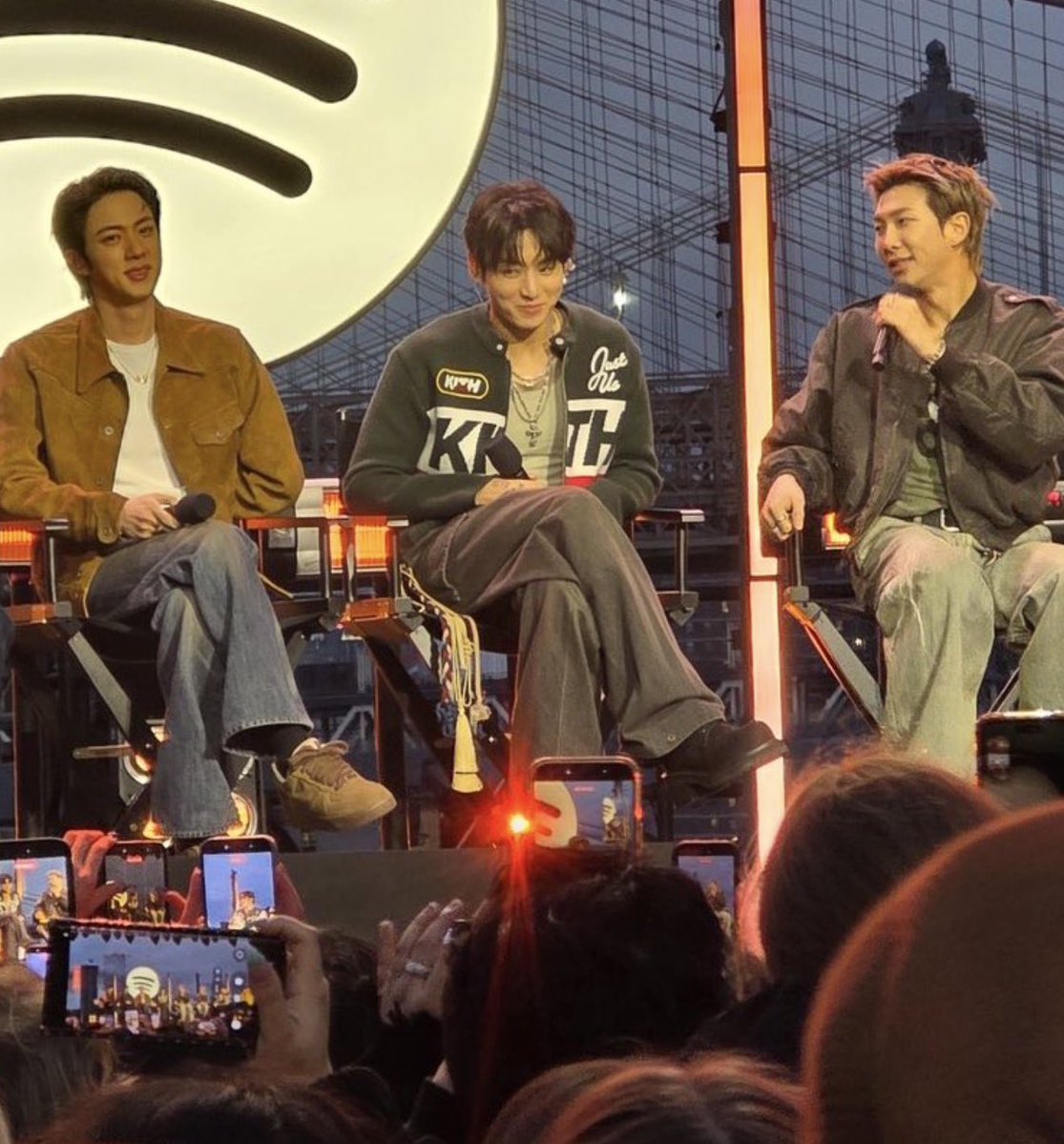 Liv⁷ met hobi | ㉧㉣㉣ | ❤️🤍 tweet media