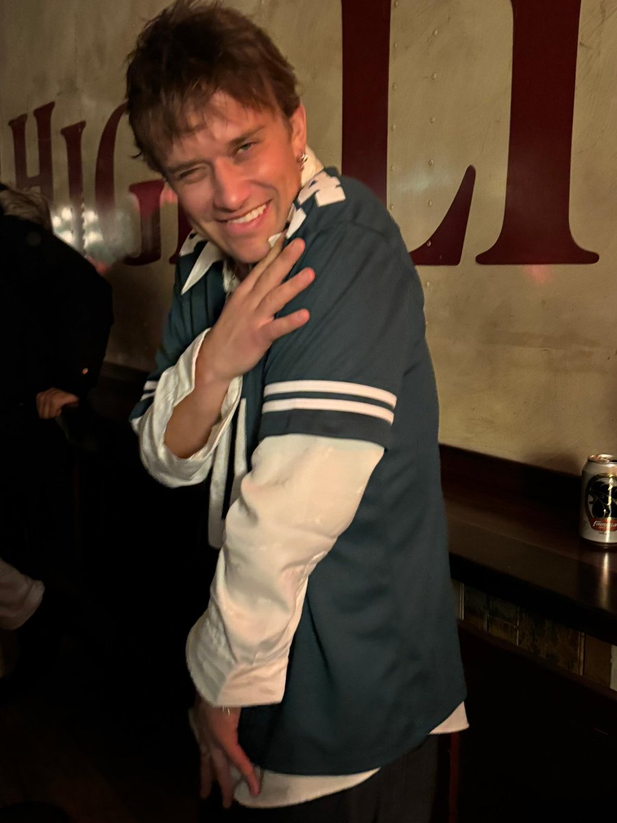 bea ⊬ • met tyler and josh tweet media