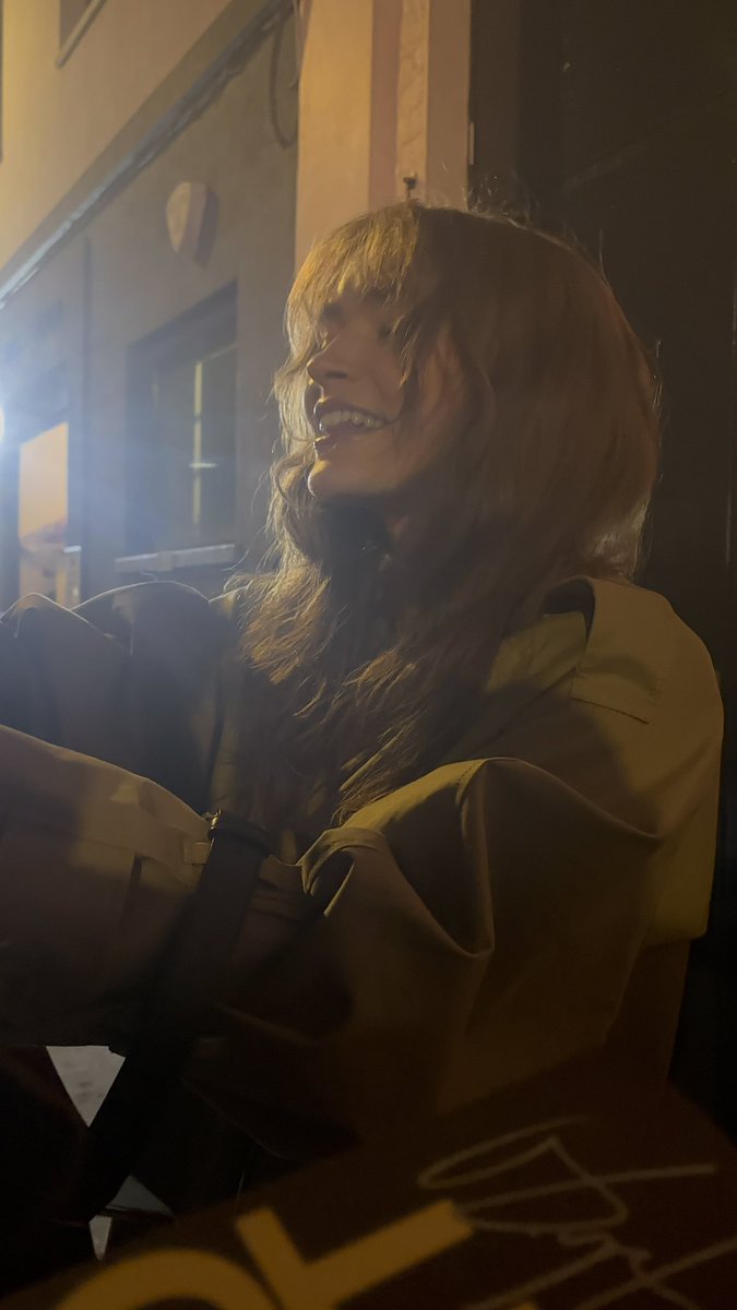 zoe ᖭི༏ᖫྀ tweet media