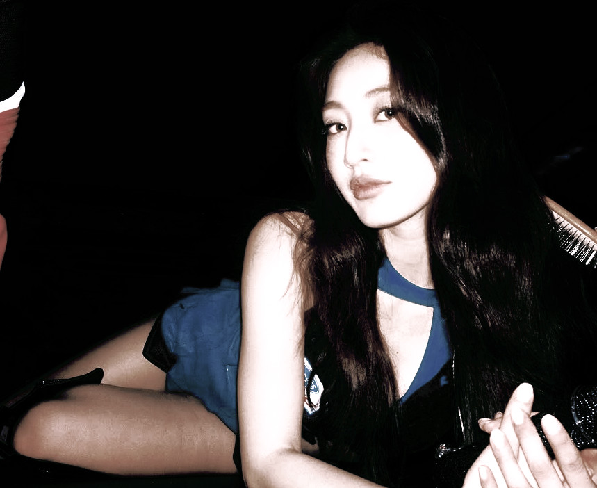 silk ﹙ slow replies ﹚ tweet media