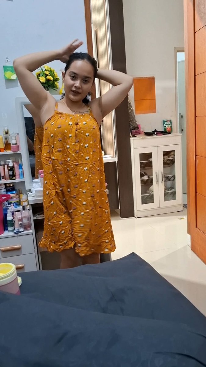 Suka Ketiak K-nya Tiga tweet media