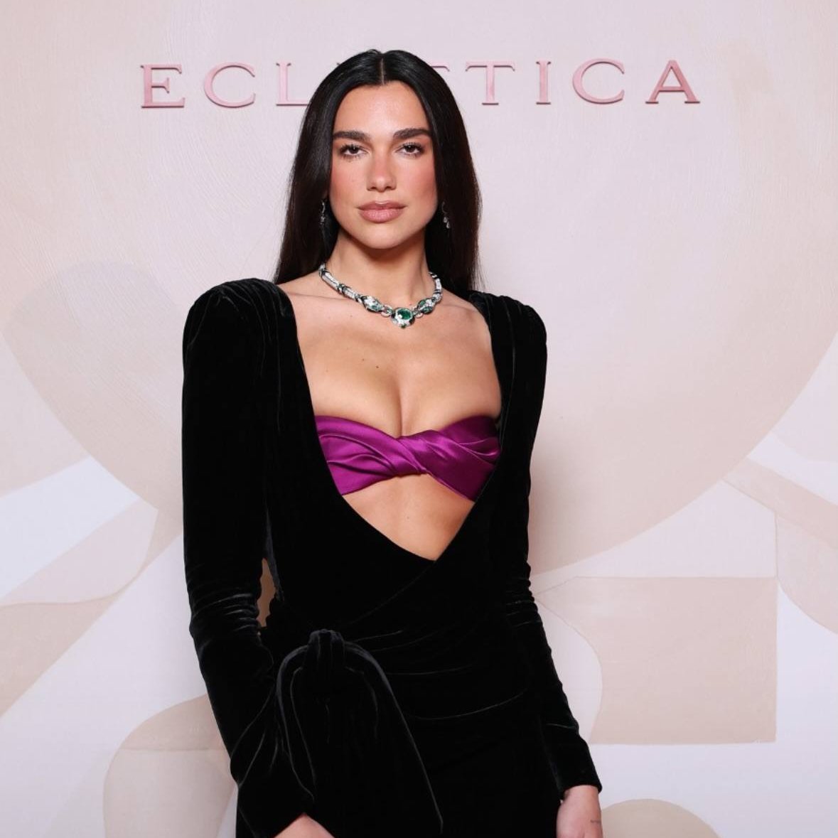 dua source tweet media