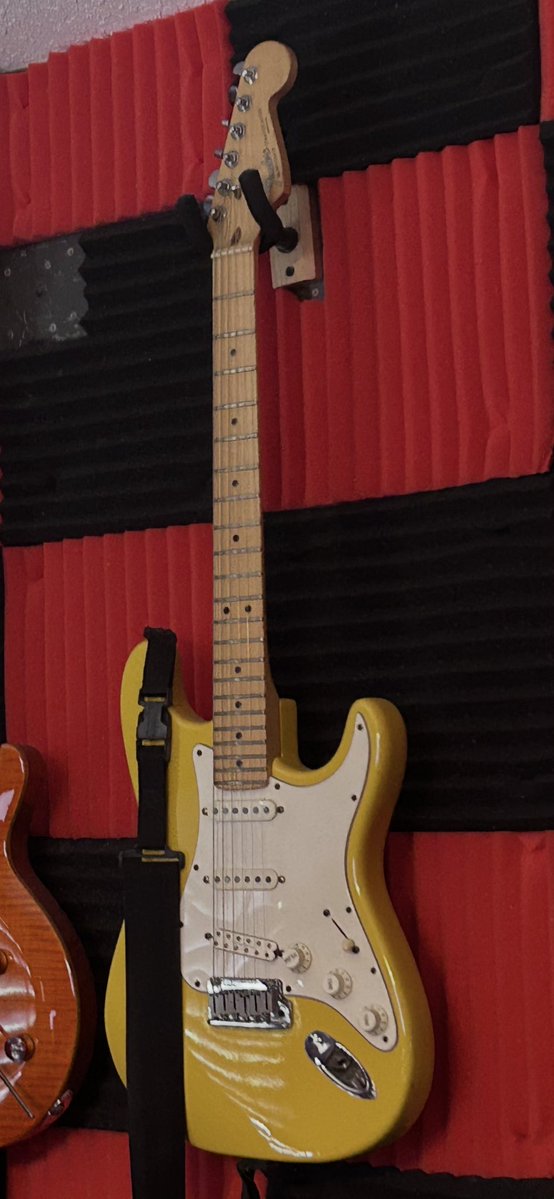 Guitarbizon tweet media