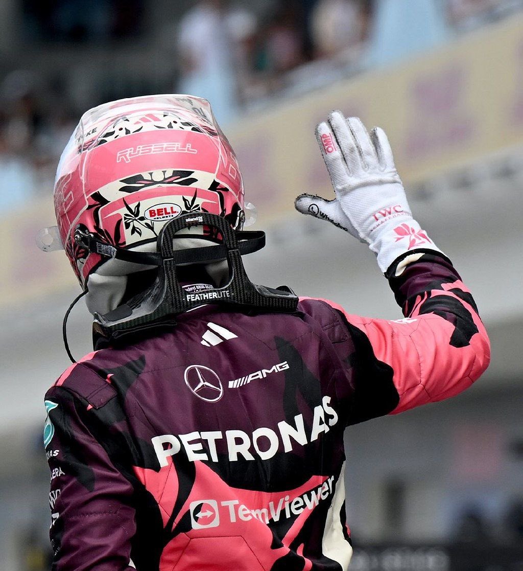 delilah⟢ tweet media