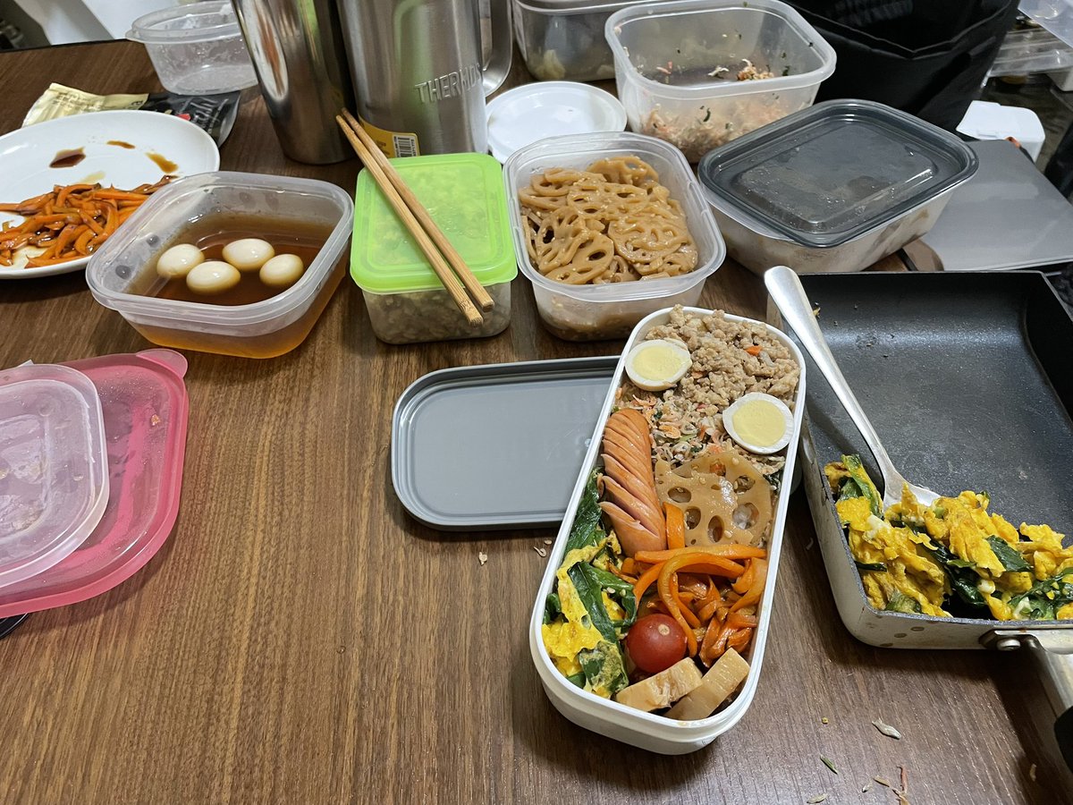 ヤニカスネキ tweet media