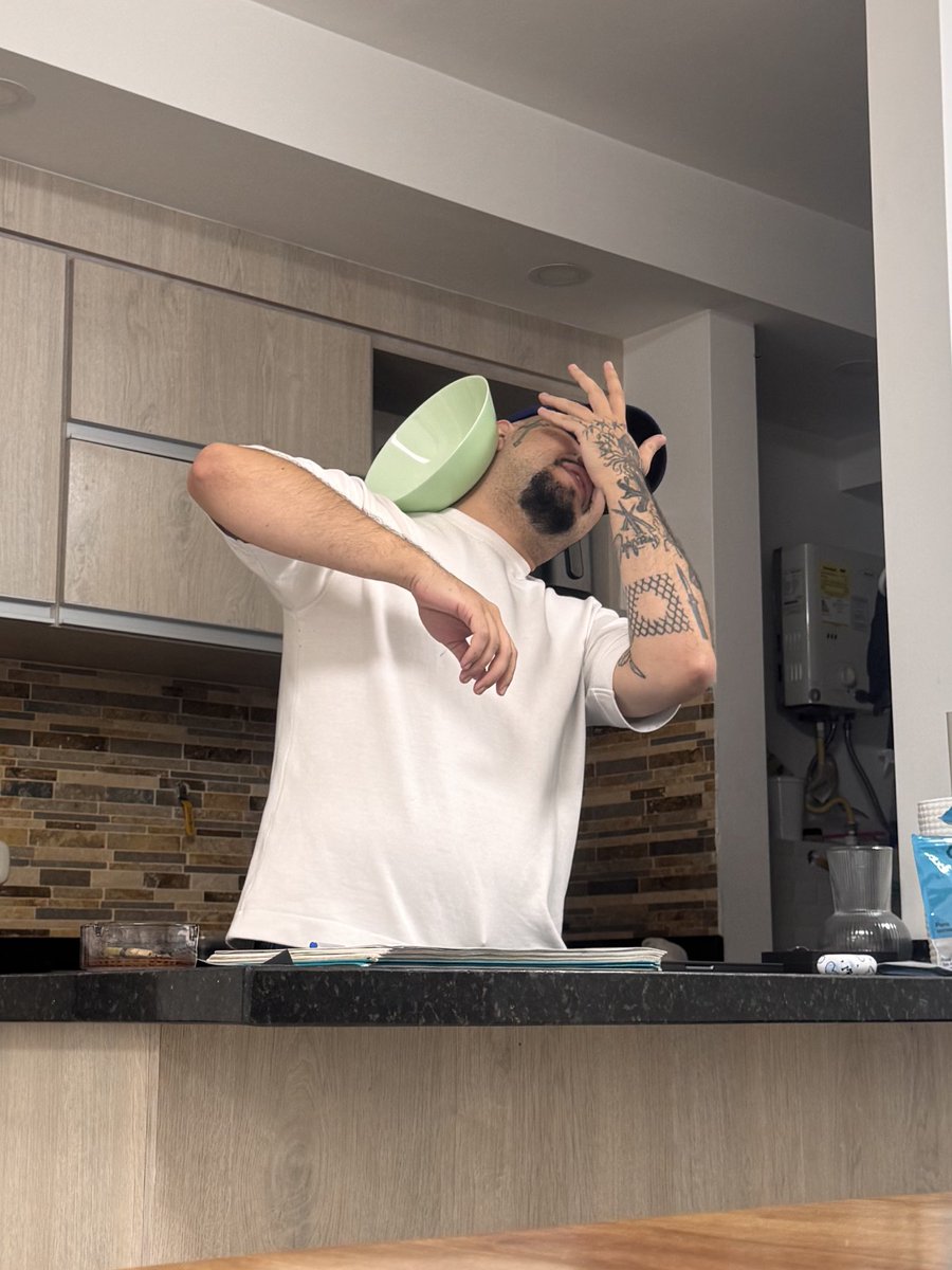 EstebanK tweet media