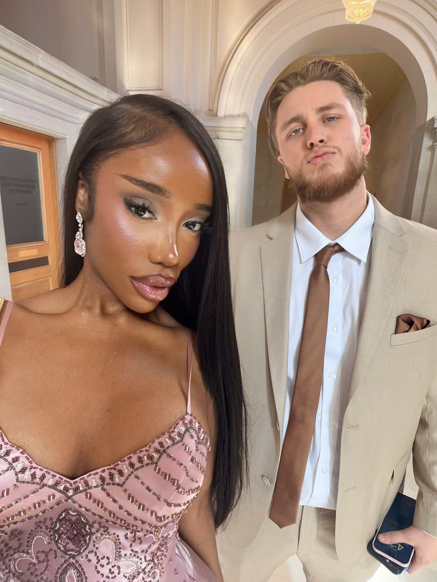 WAVYEMMA tweet media