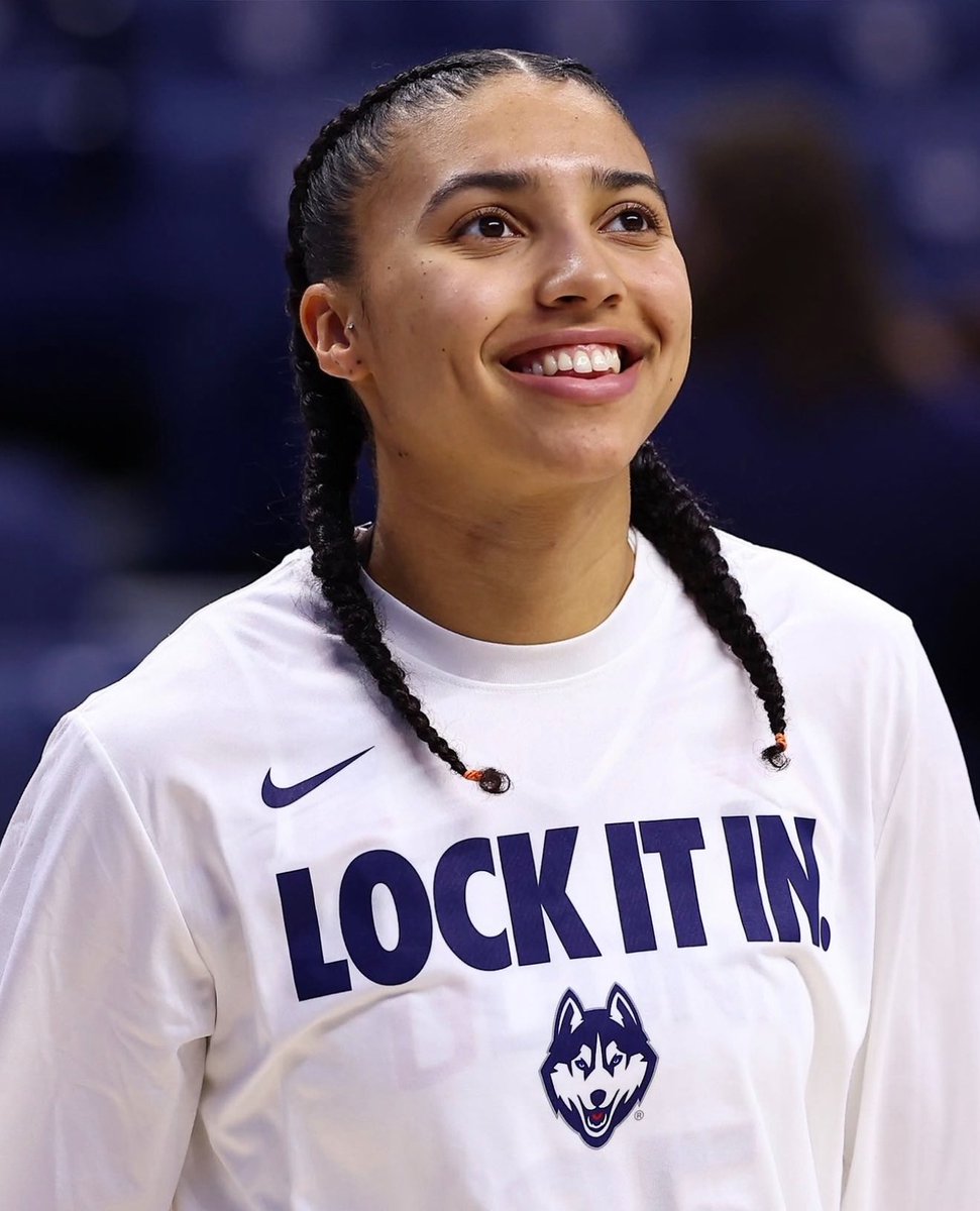 I talk hoops 🏀 tweet media