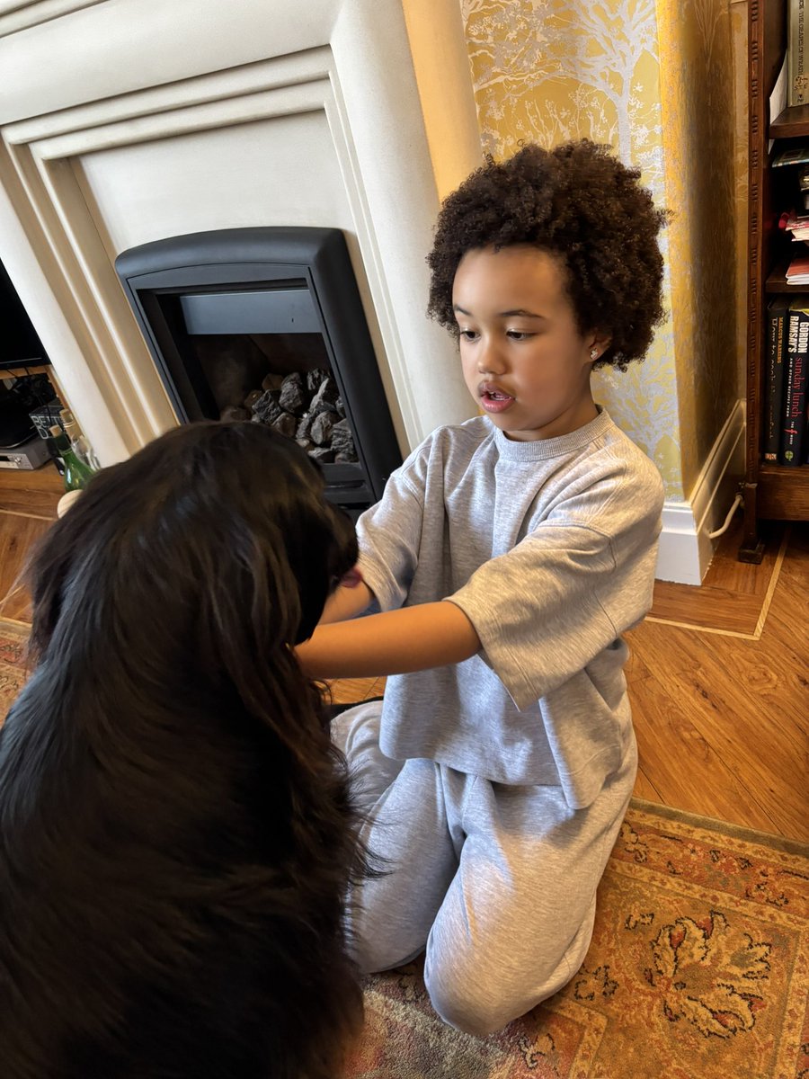 goggleboxemma tweet media