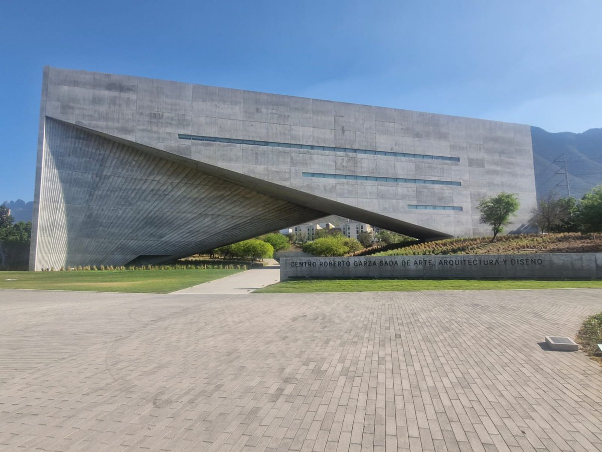 Leonardo López Luján tweet media