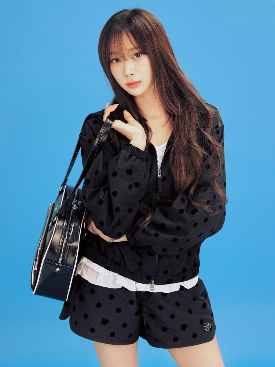 ☽ 🫦 (semi rest) tweet media