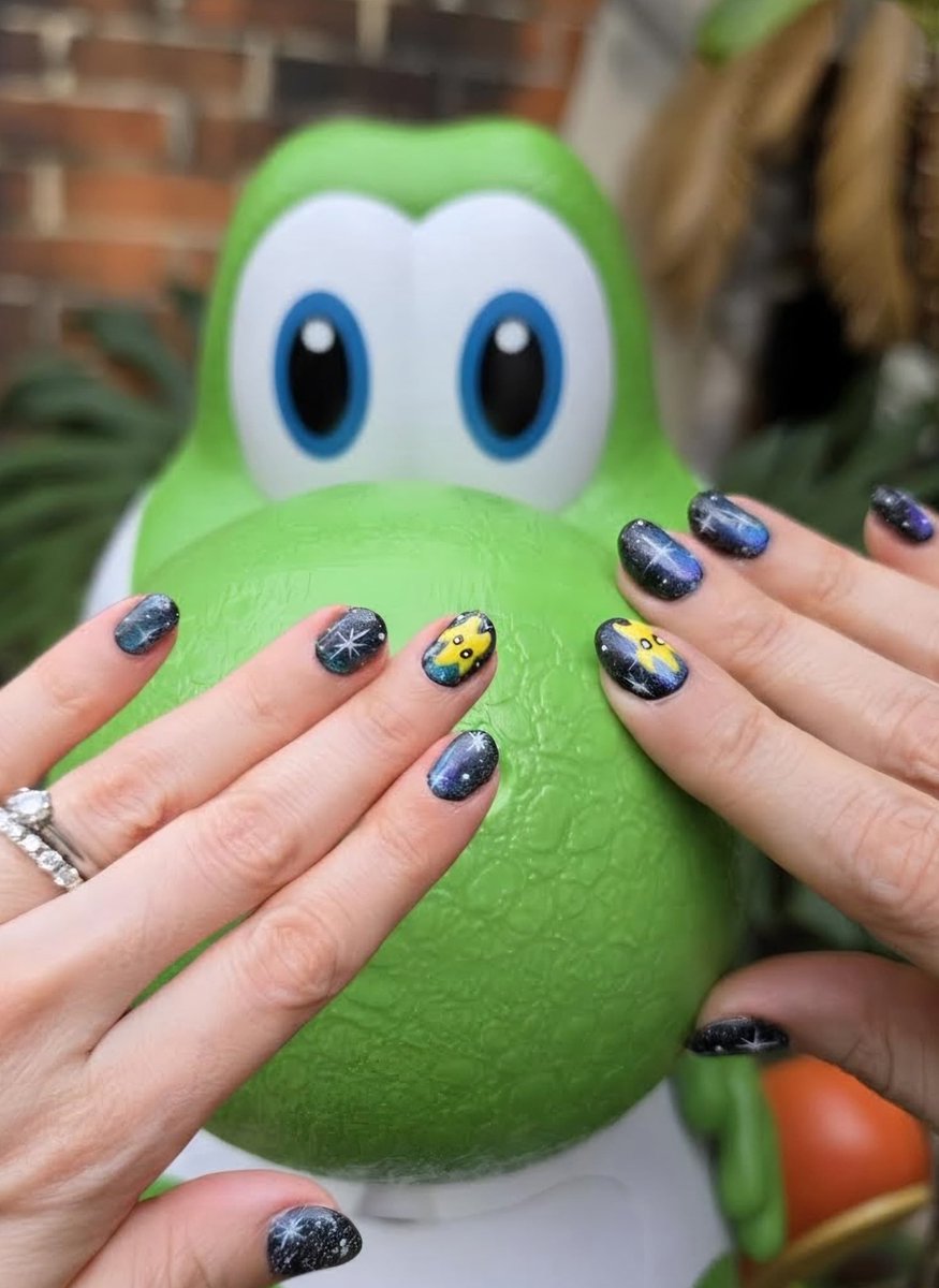 Diana Monster 👻 tweet media