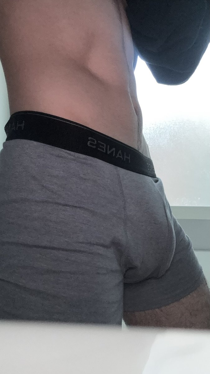 boreduntilnot's tweet photo. Horny hung got hot videos coming. Jerking, cumming and maybe some sex videos. Need a sub to pay for my dinner and bills 

#dom #hungdom #cashmaster #dommaster #sphdom #bwc #of #hung #goon #cashpig #top #thirdleg #bbc #gay
#bi #str8 #gymbro https://t.co/Uirgg3Kd7X