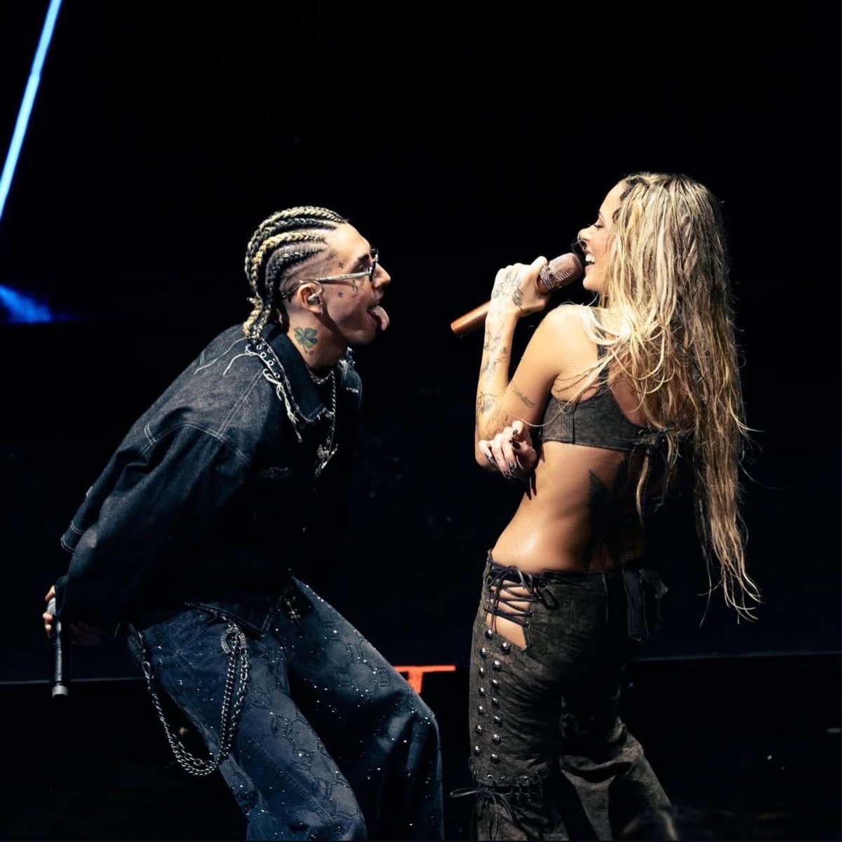 decarneyhueso tweet media