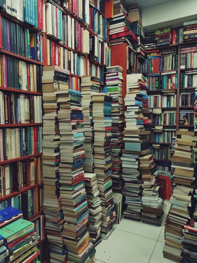 Booktasters tweet media