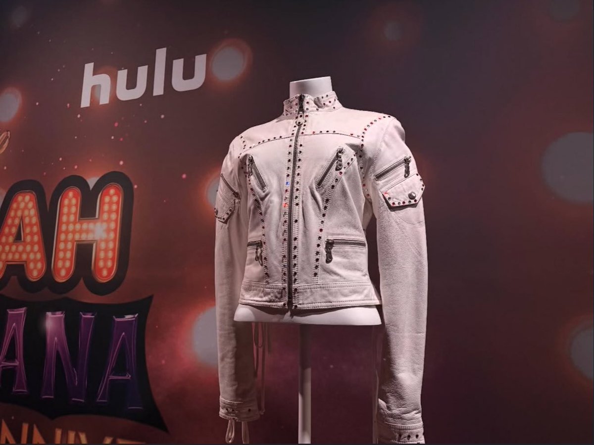 Hannah Montana World tweet media