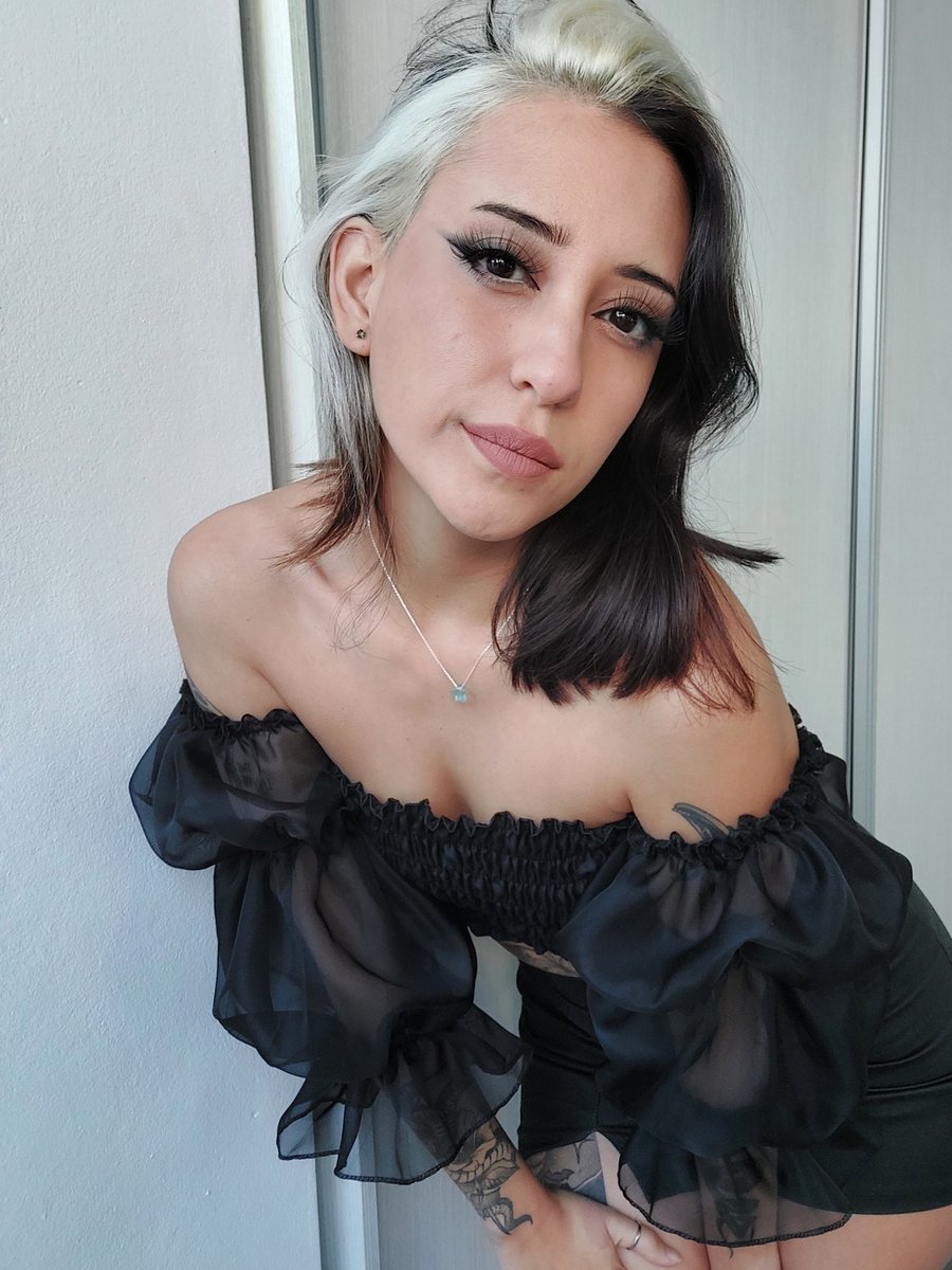 Velva_SM's tweet photo. Hi! I’m Velva 😊 I’m here to make new friends, share ideas, and have fun chatting. https://t.co/ysQDxLlkuX