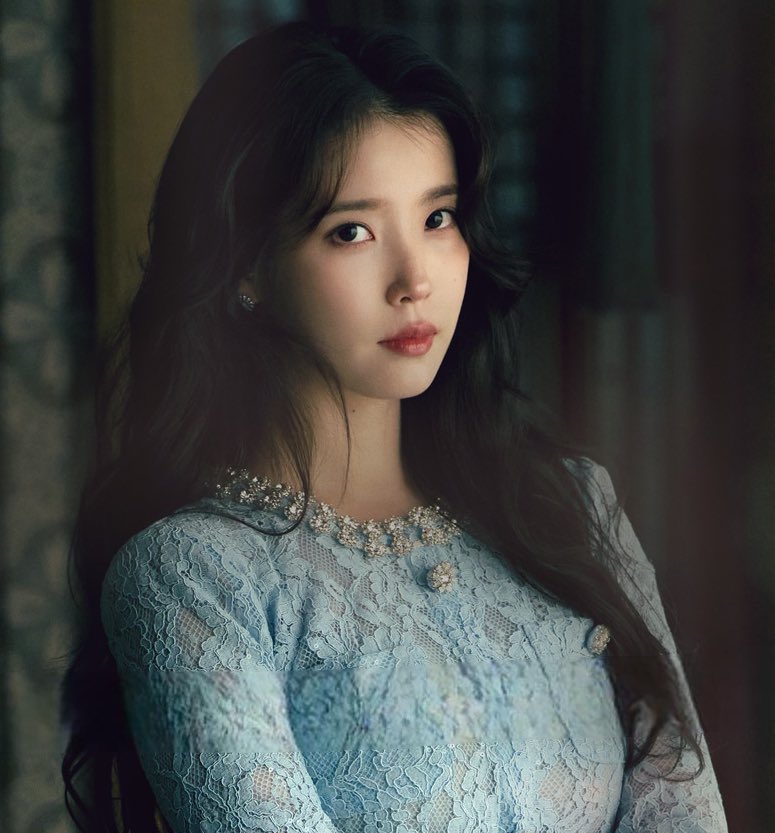 nicole | perfect crown tweet media