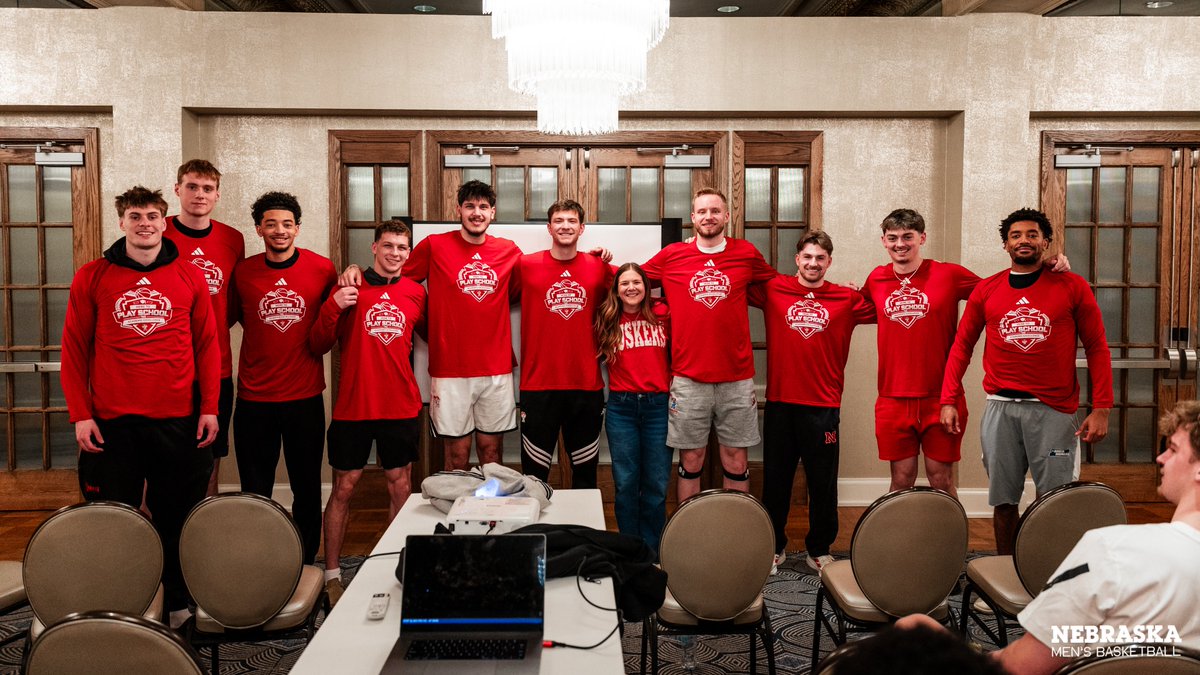 Excelling in the classroom. 📚

Congratulations to this group on achieving a 3.0+ GPA last semester.