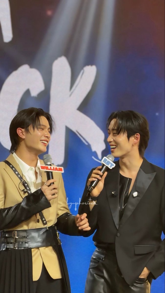 kyuphoriaa's tweet photo. my williamest ✨

#WilliamEst
#WilliamEstFMinMNL
#williamjkp
#est_rvp

@EstRvp @Williamjkp1 https://t.co/lqFPnGWImQ