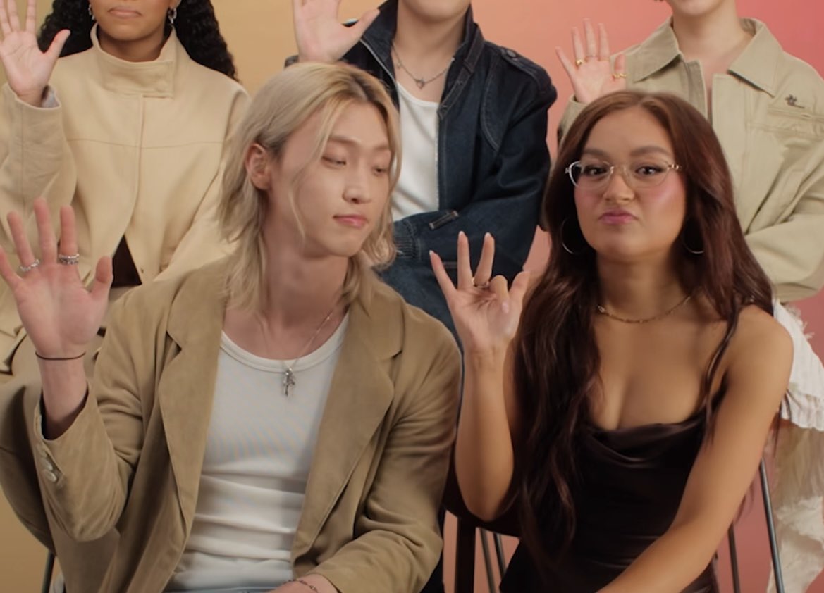 sunnie. 🌸 ꩜ 9 DAYS LEFT FOR XO KITTY S3!!! tweet media