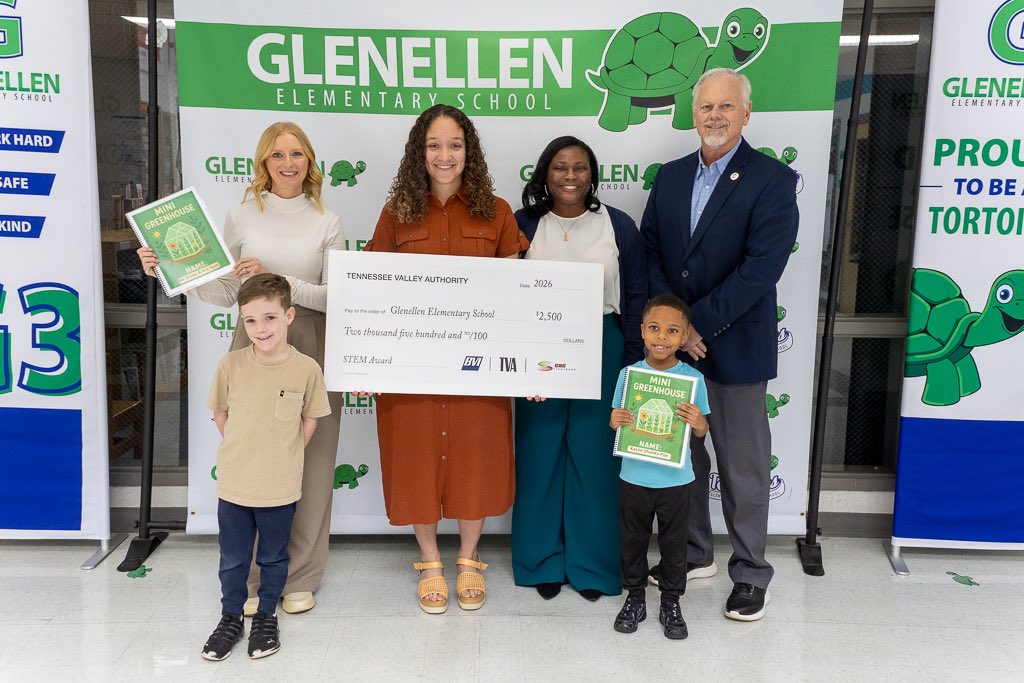 CDE Lightband tweet media