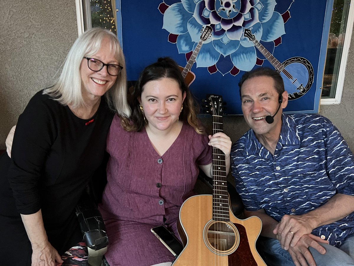 Tracy Newman tweet media