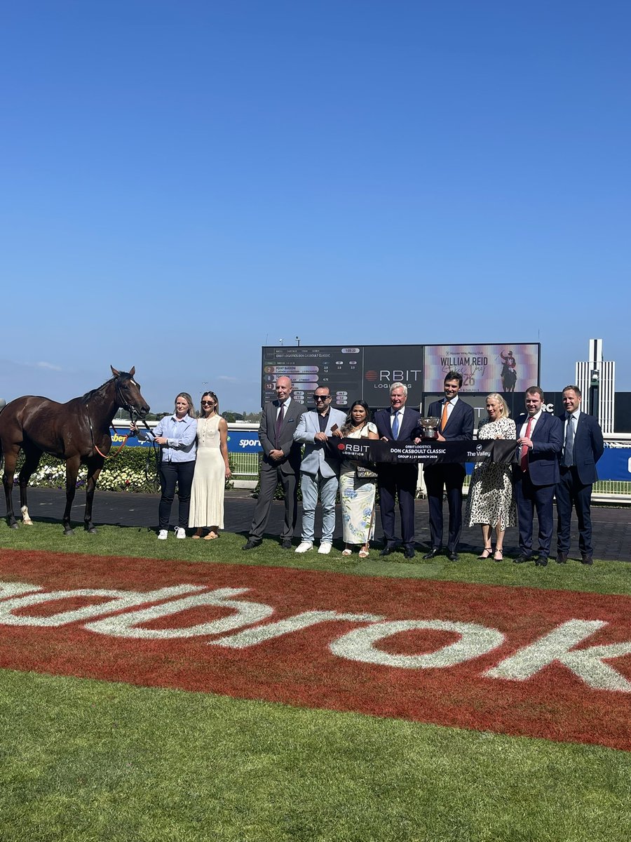 1000giggles's tweet photo. Outstanding G1 @ladbrokescomau #WilliamReidStakes @TheValley at @MelbRacingClub Congrats all winning #OwnersConnections &amp; thanks to customers &amp; partners &amp; well done👌👏to MVRC @777MJB @RozaleeE &amp; MRC Committee mgmt &amp; staff &amp; @RacingVictoria Participants &amp; staff #OwnersRock 🐎🤩 https://t.co/LeGRC8nYQ9