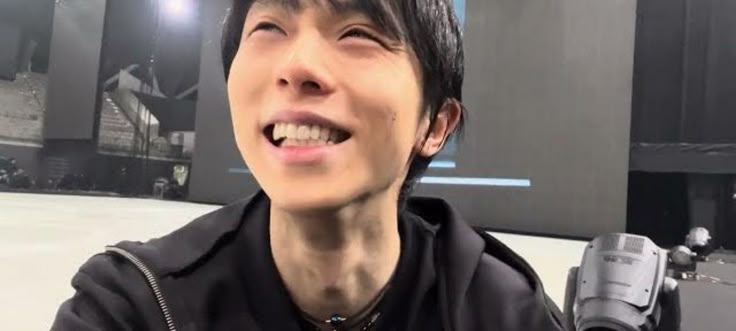 Dramatic Romantic🪽⛸️ tweet media