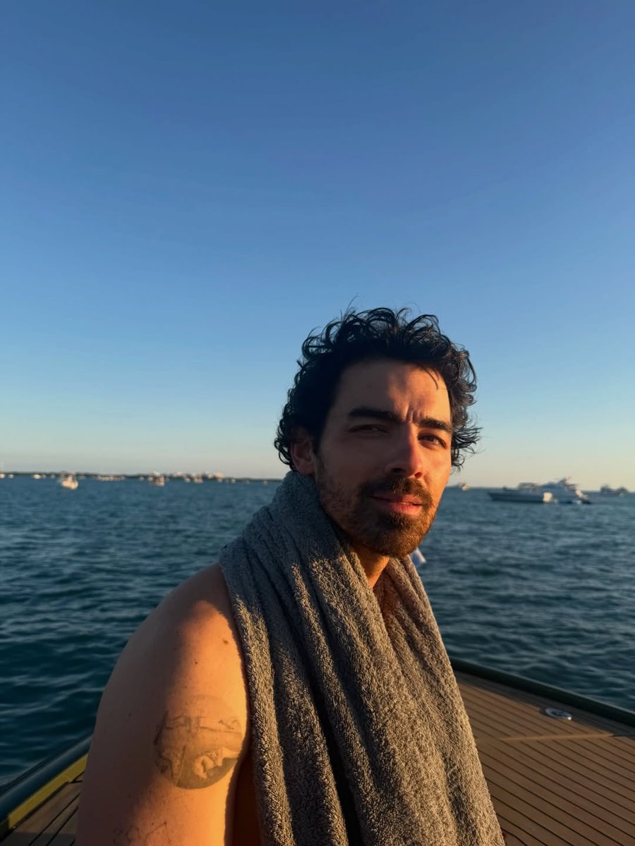 Jonas Crave tweet media