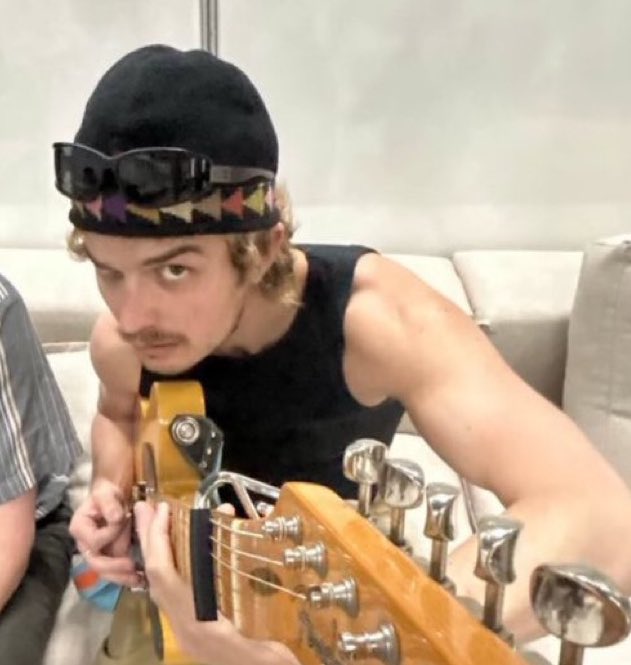 lilybug ⋆˚꩜｡ tweet media