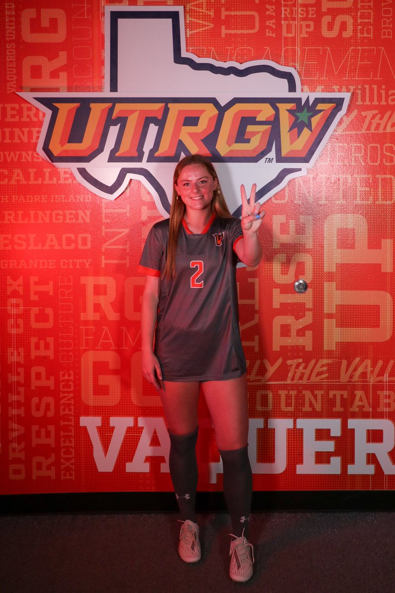 Willow Smith tweet media