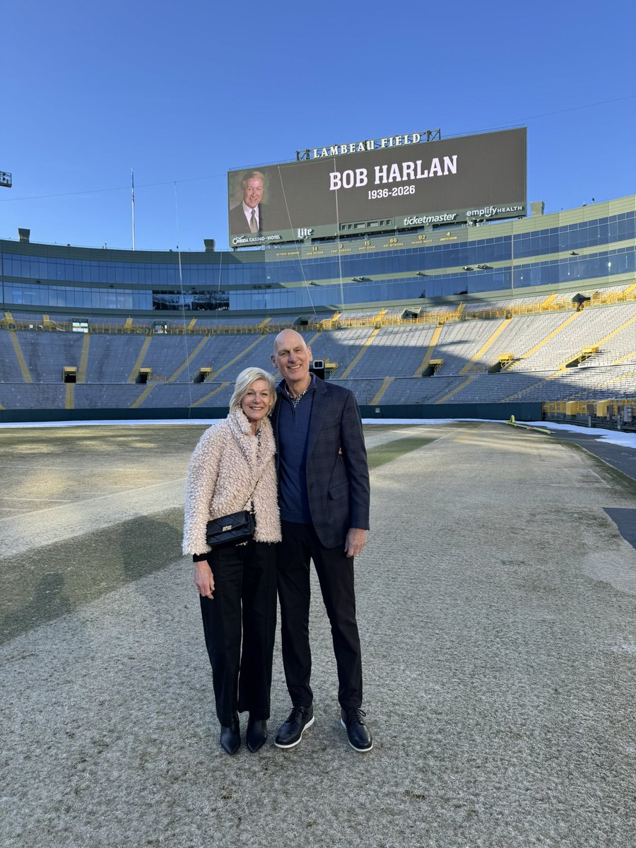 Sam Dekker tweet media