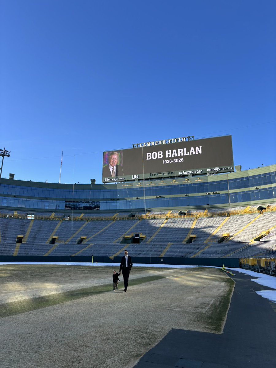 Sam Dekker tweet media