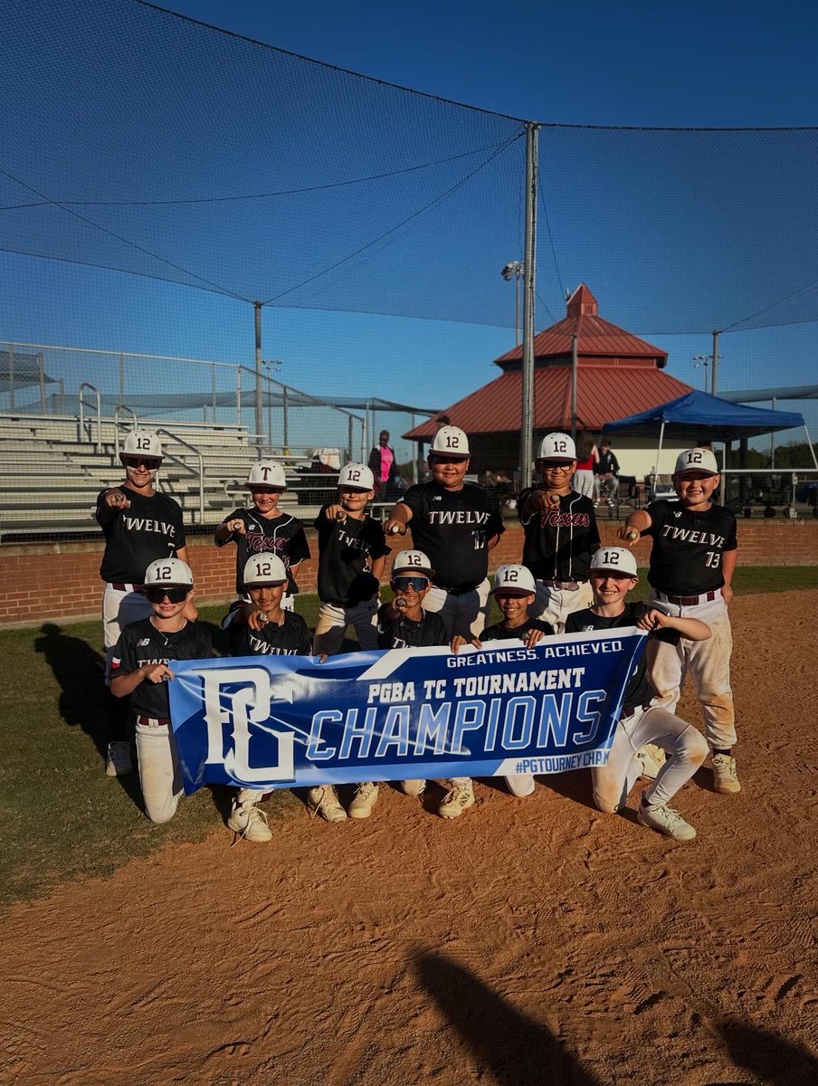 Texas Twelve tweet media