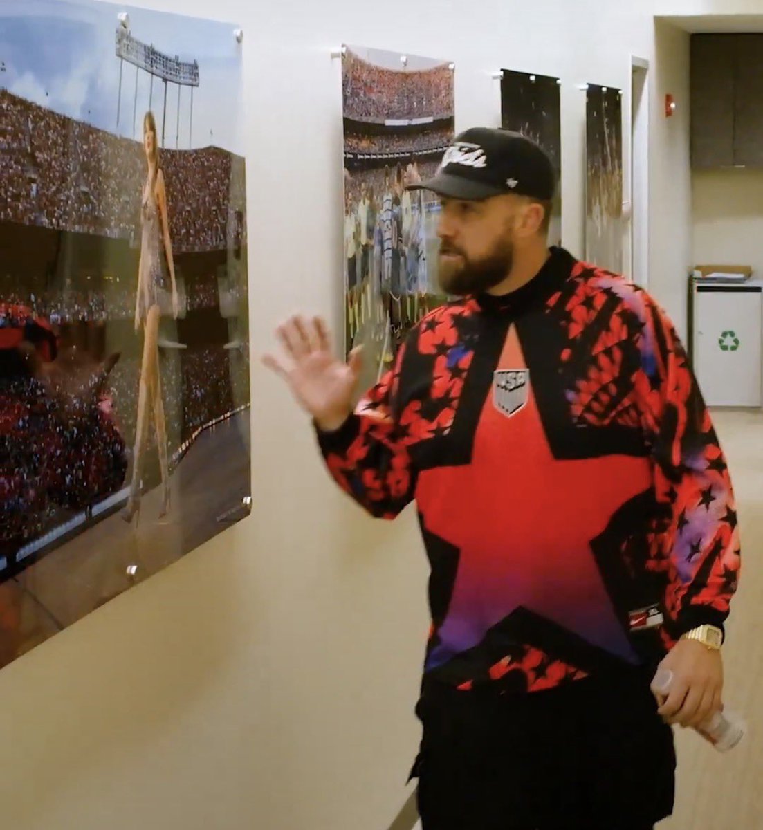 ariana ♫❤️🔥 tweet media