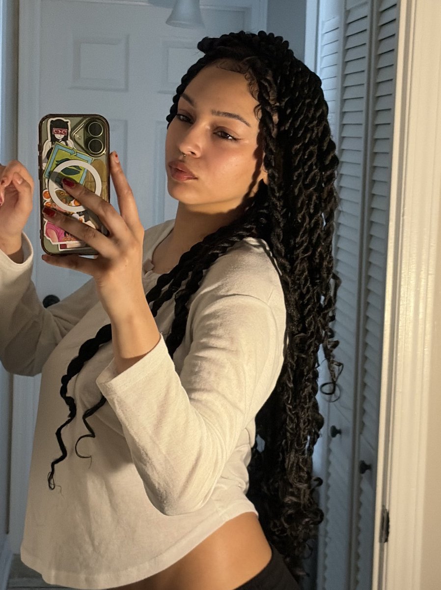 𝓐𝓷𝓰𝓮𝓵 tweet media