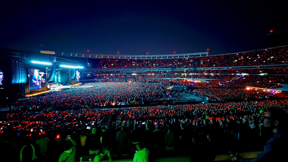 Un placer tenerlos en casa <a href="/acdc/">AC/DC</a> 🎸🤟🏼