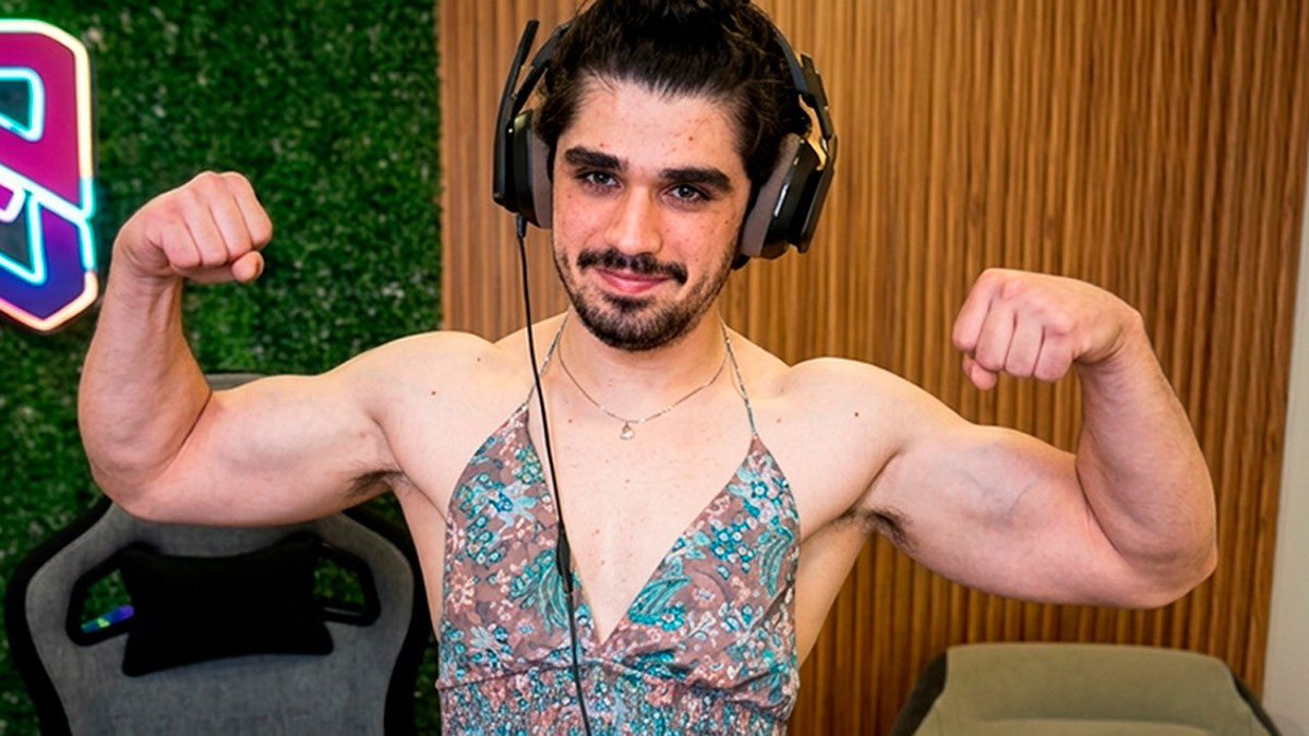 ElBudget tweet media