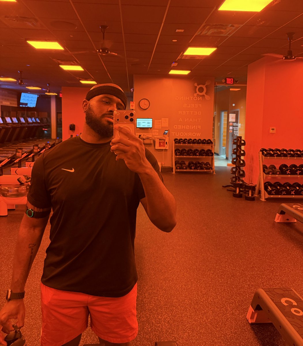 your dad’s “friend” from college tweet media