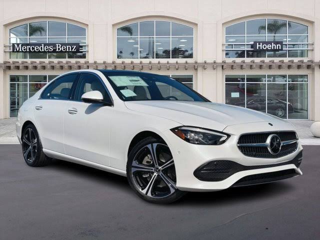 Abdlrahmanhadad's tweet photo. طب نعلي شوية🤣🤣
لو هيجيلك عربية هدية 
BMW 320 
Mercedes C180
Audi Q3
Audi A4 https://t.co/BpvAId8EdJ