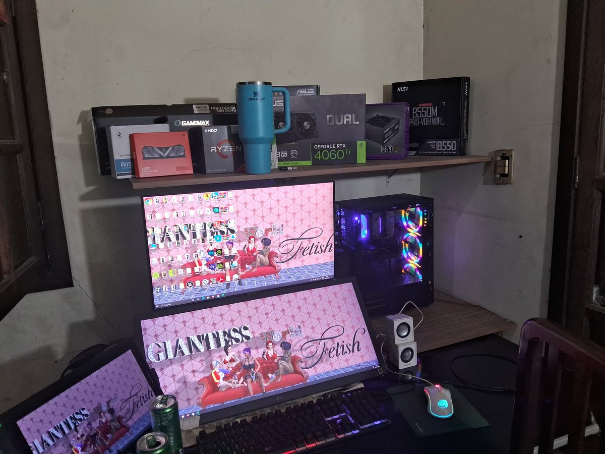 gwf_studio's tweet photo. Working... https://t.co/ByUgUQrNf4