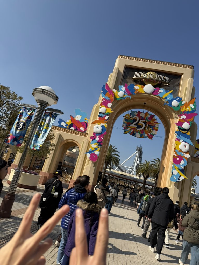 びーある tweet media