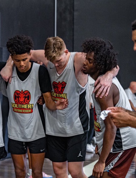 Julius V. tweet media