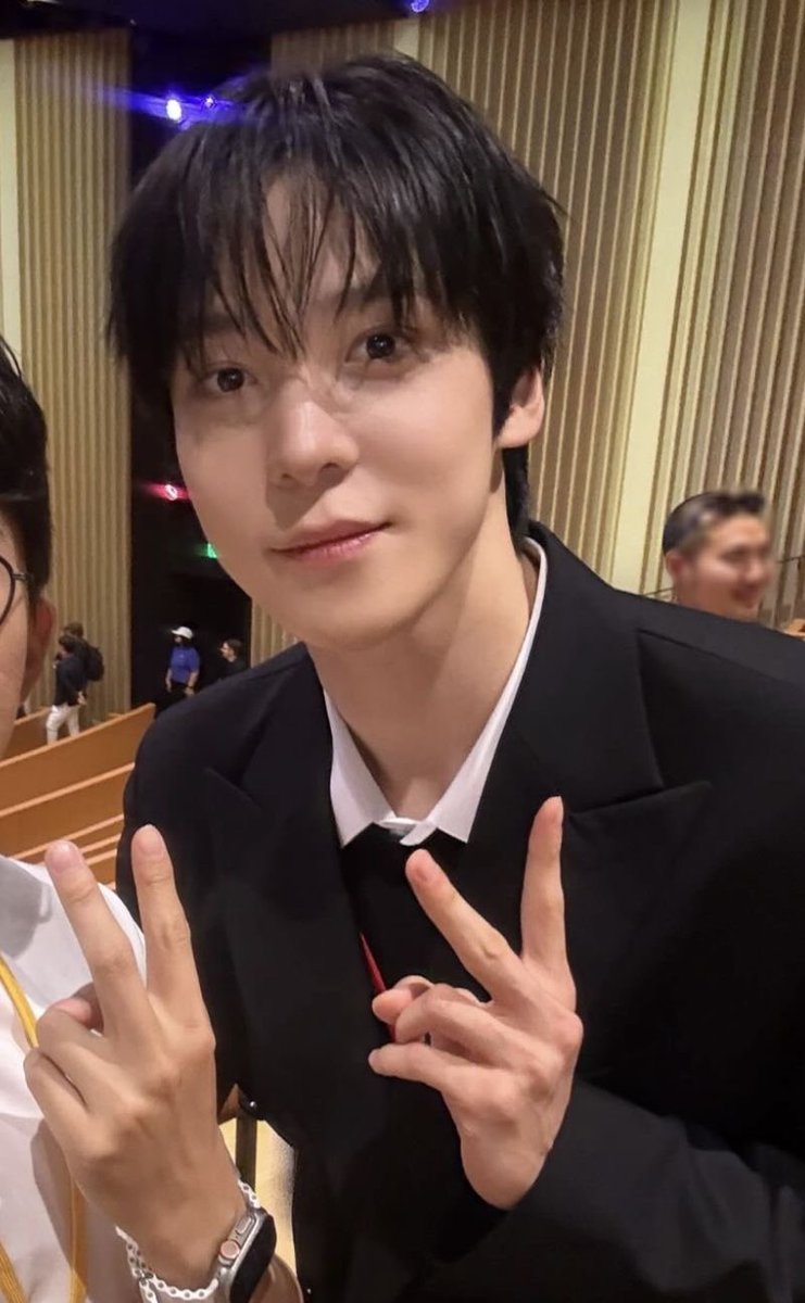 deb 🖤 tweet media