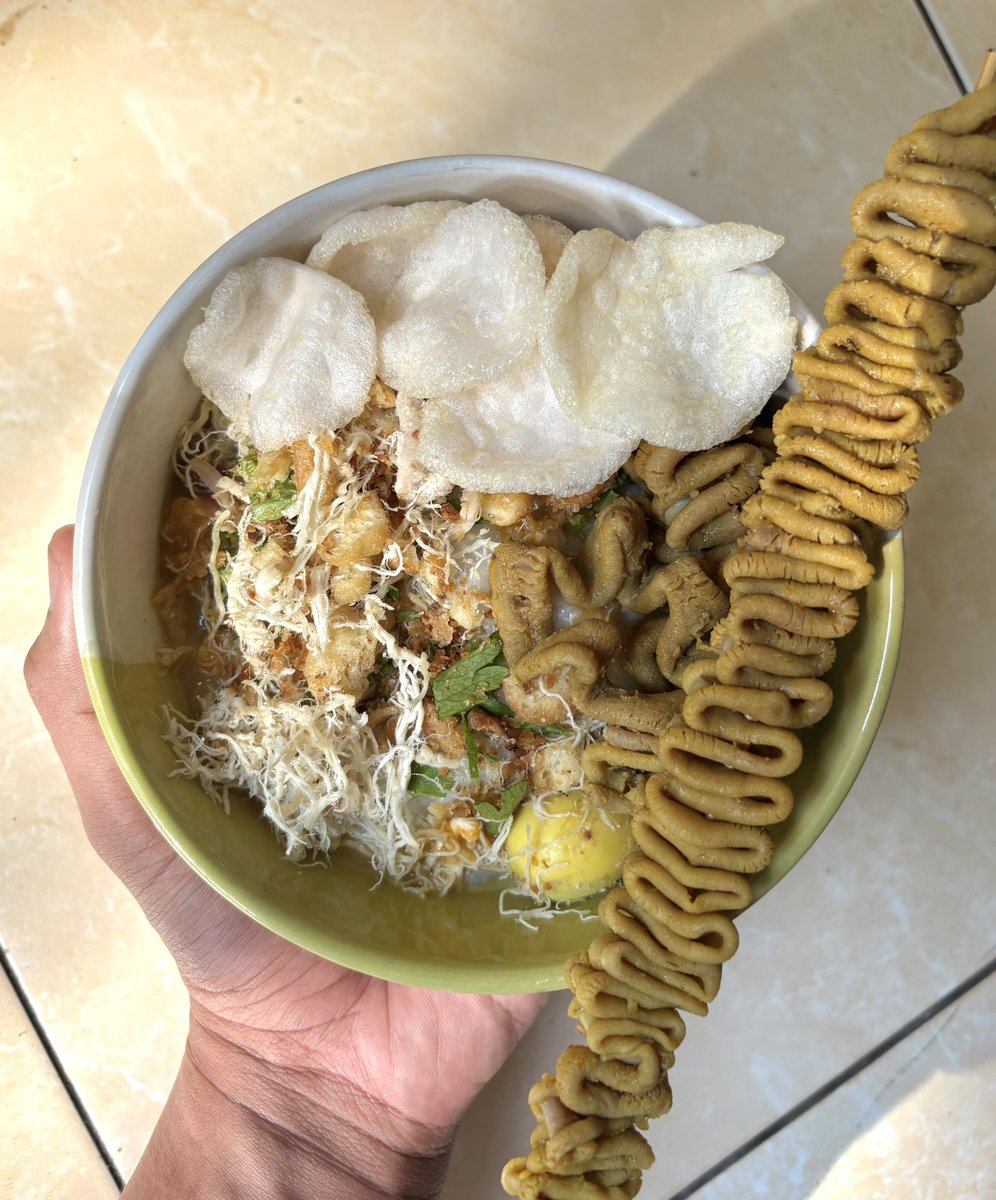 akuncapekkecap tweet media